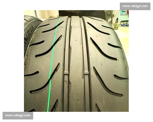 赛道轮胎无替代：专属设计的性能密码